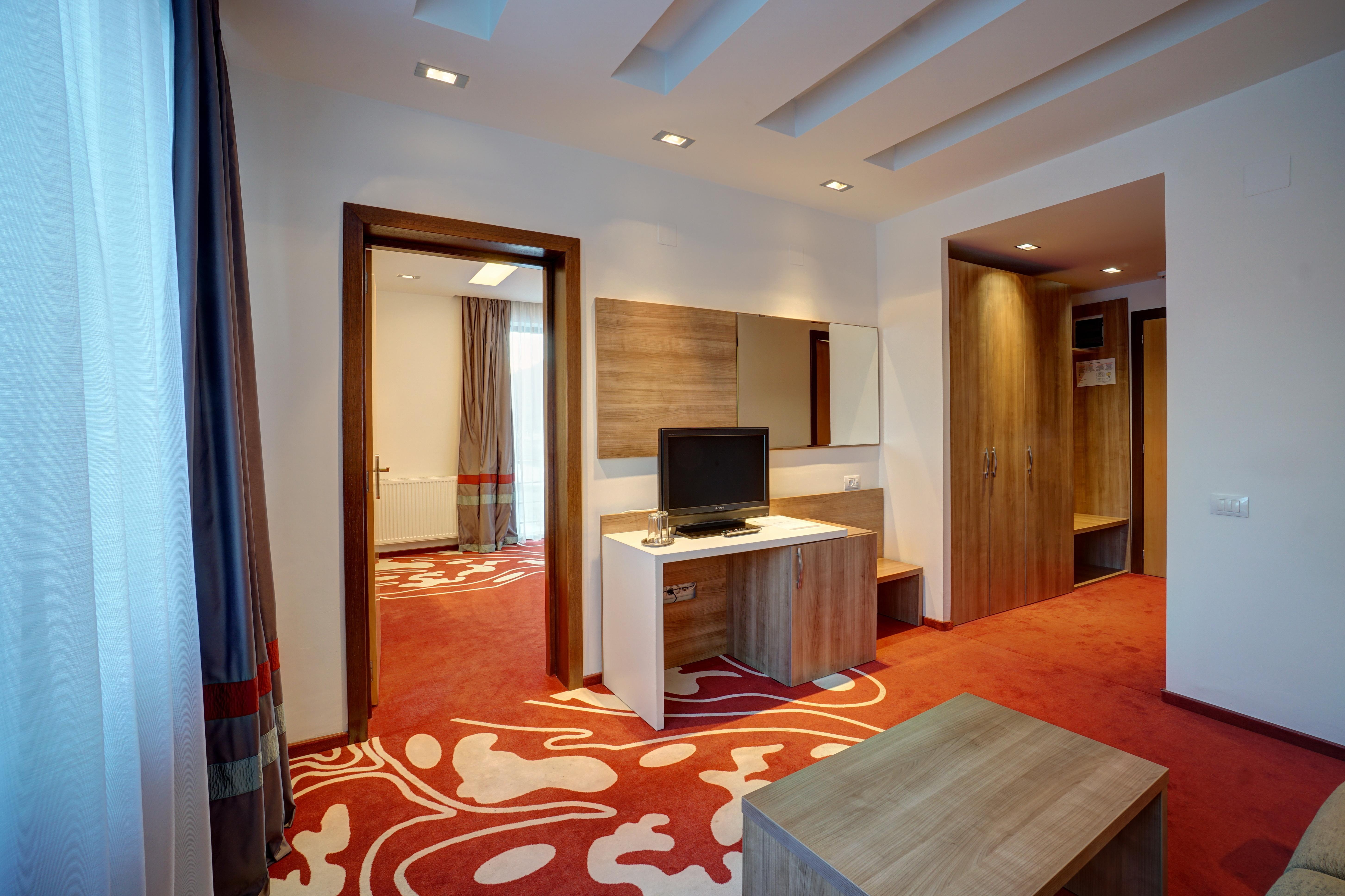 סקלה Hotel Ave Lux מראה חיצוני תמונה