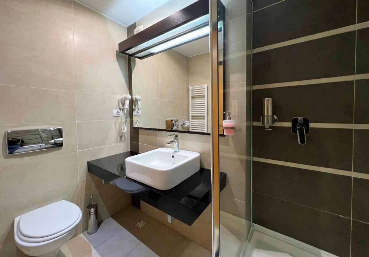 סקלה Hotel Ave Lux מראה חיצוני תמונה
