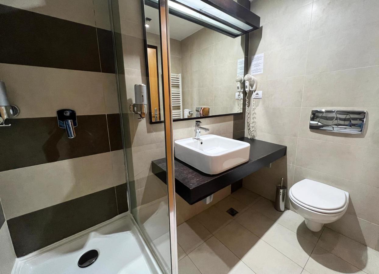 סקלה Hotel Ave Lux מראה חיצוני תמונה
