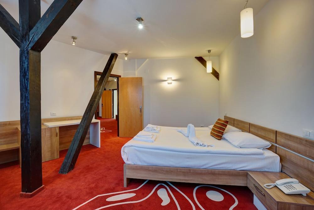 סקלה Hotel Ave Lux מראה חיצוני תמונה