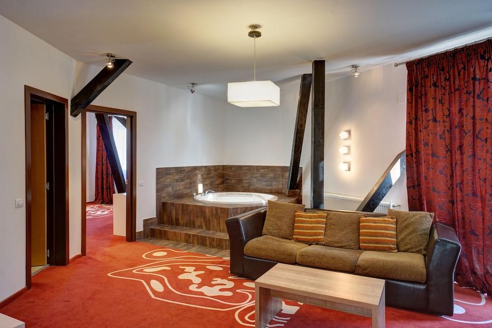 סקלה Hotel Ave Lux מראה חיצוני תמונה