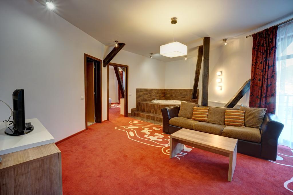 סקלה Hotel Ave Lux מראה חיצוני תמונה
