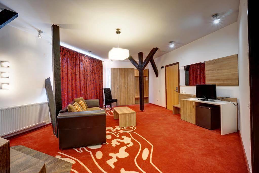 סקלה Hotel Ave Lux מראה חיצוני תמונה
